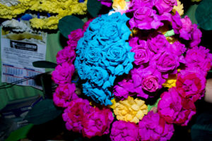 coronas flor flores guatemala hand made artesanias que pasa magazine 2