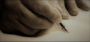 3557902 antiguo manos algo escrito con una pluma en un cuaderno 1024x680