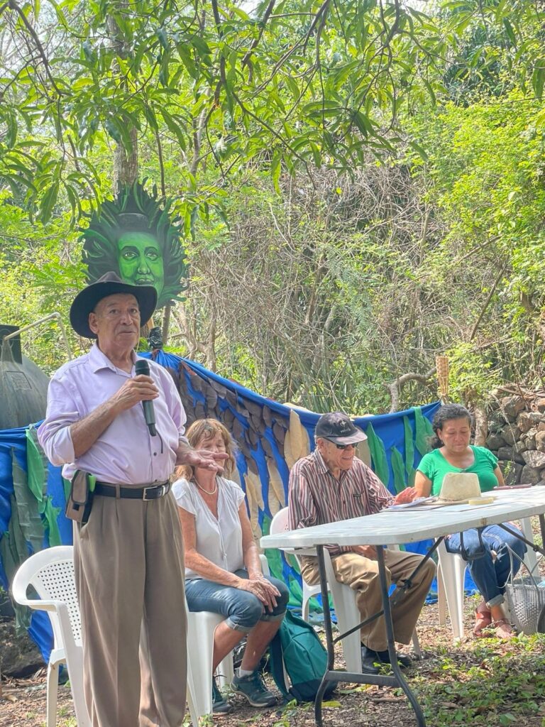 900a53e0 6351 4d9e bca5 e5652476174a