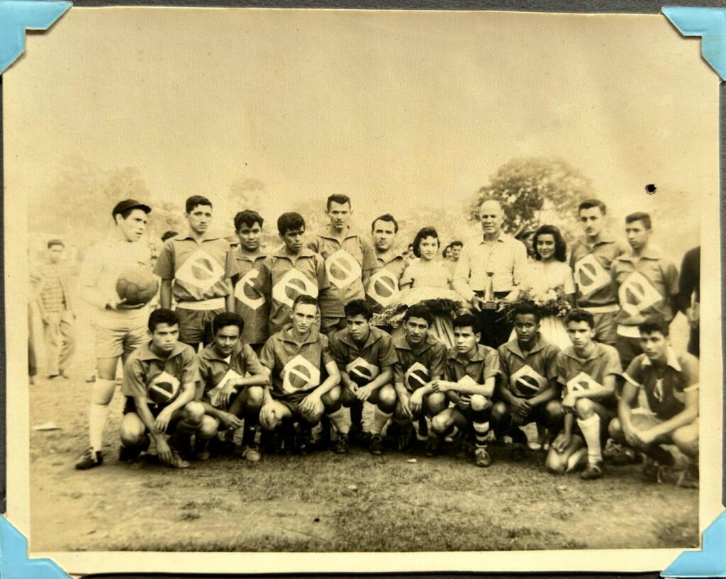 b4310d98 0279 4ce0 8032 7d4b1e77434b