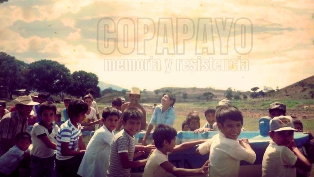 Video dia de la madre collage blanco 2025 10 12T082028.862