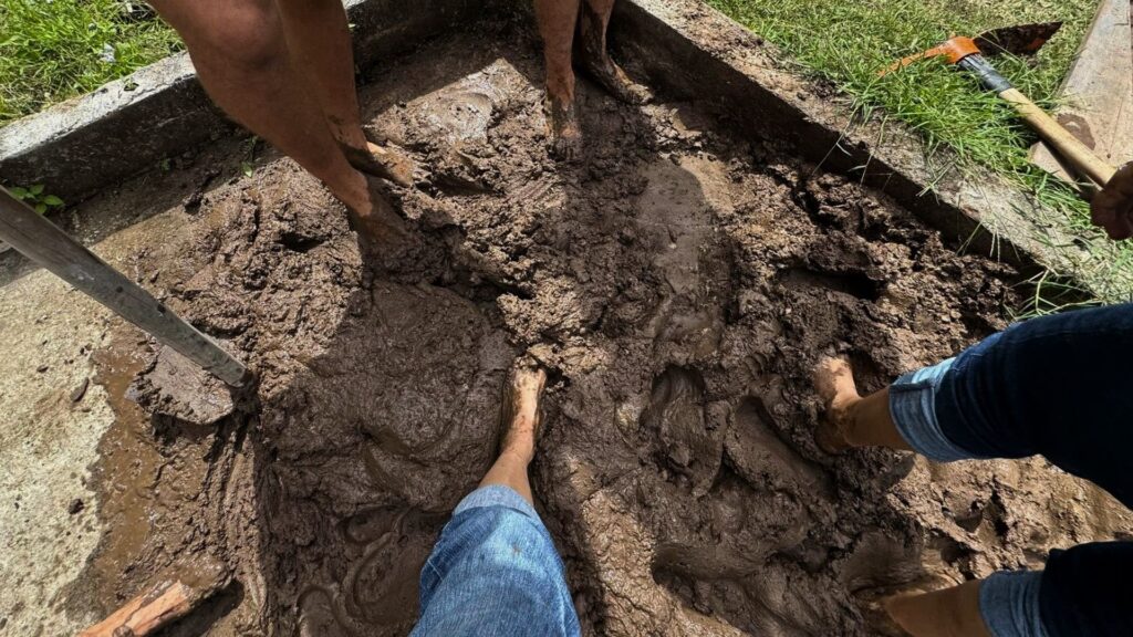 Video dia de la madre collage blanco 2025 10 26T170721.474